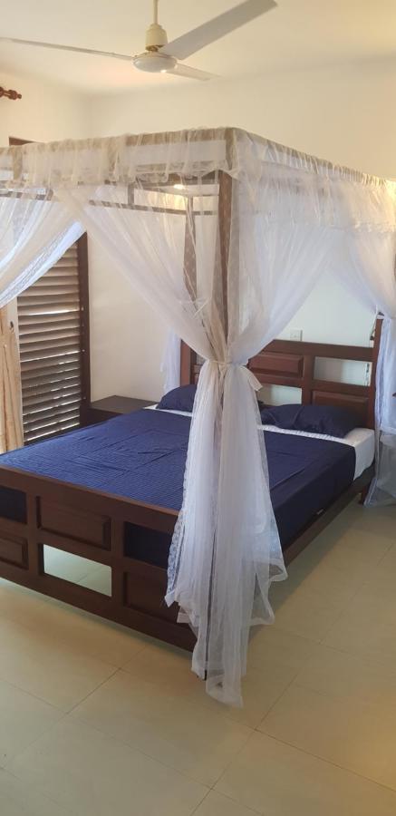 Lotus Villa Kandy Peradeniya Kültér fotó