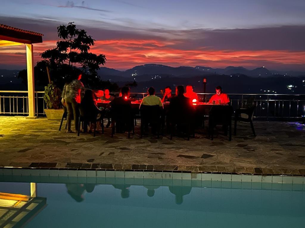 Lotus Villa Kandy Peradeniya Kültér fotó