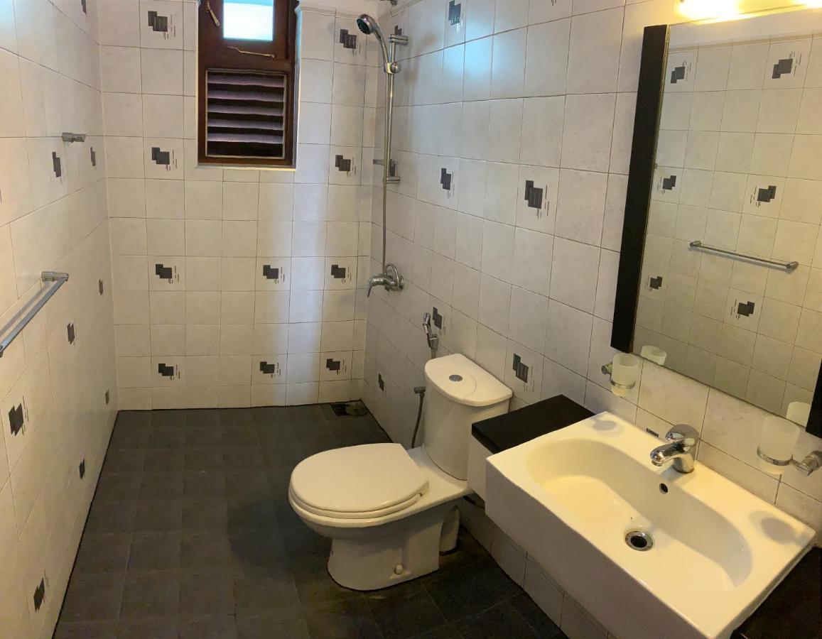 Lotus Villa Kandy Peradeniya Kültér fotó