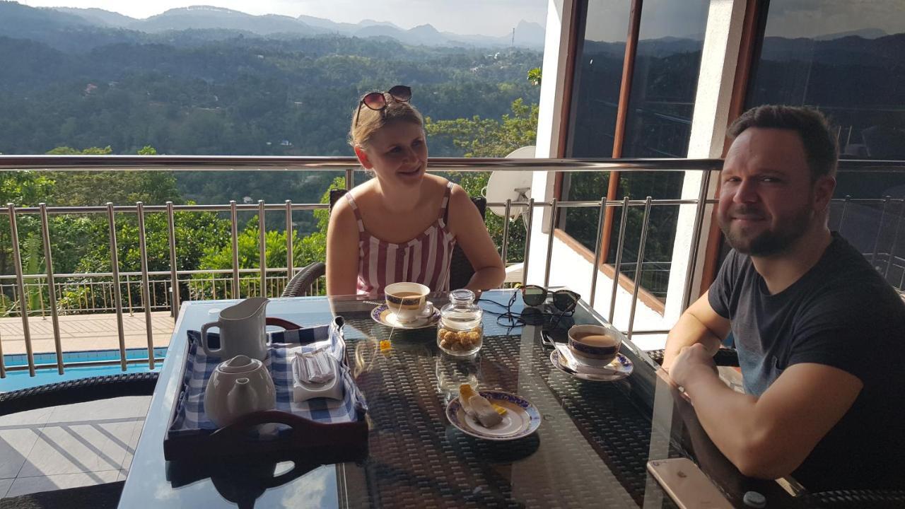 Lotus Villa Kandy Peradeniya Kültér fotó